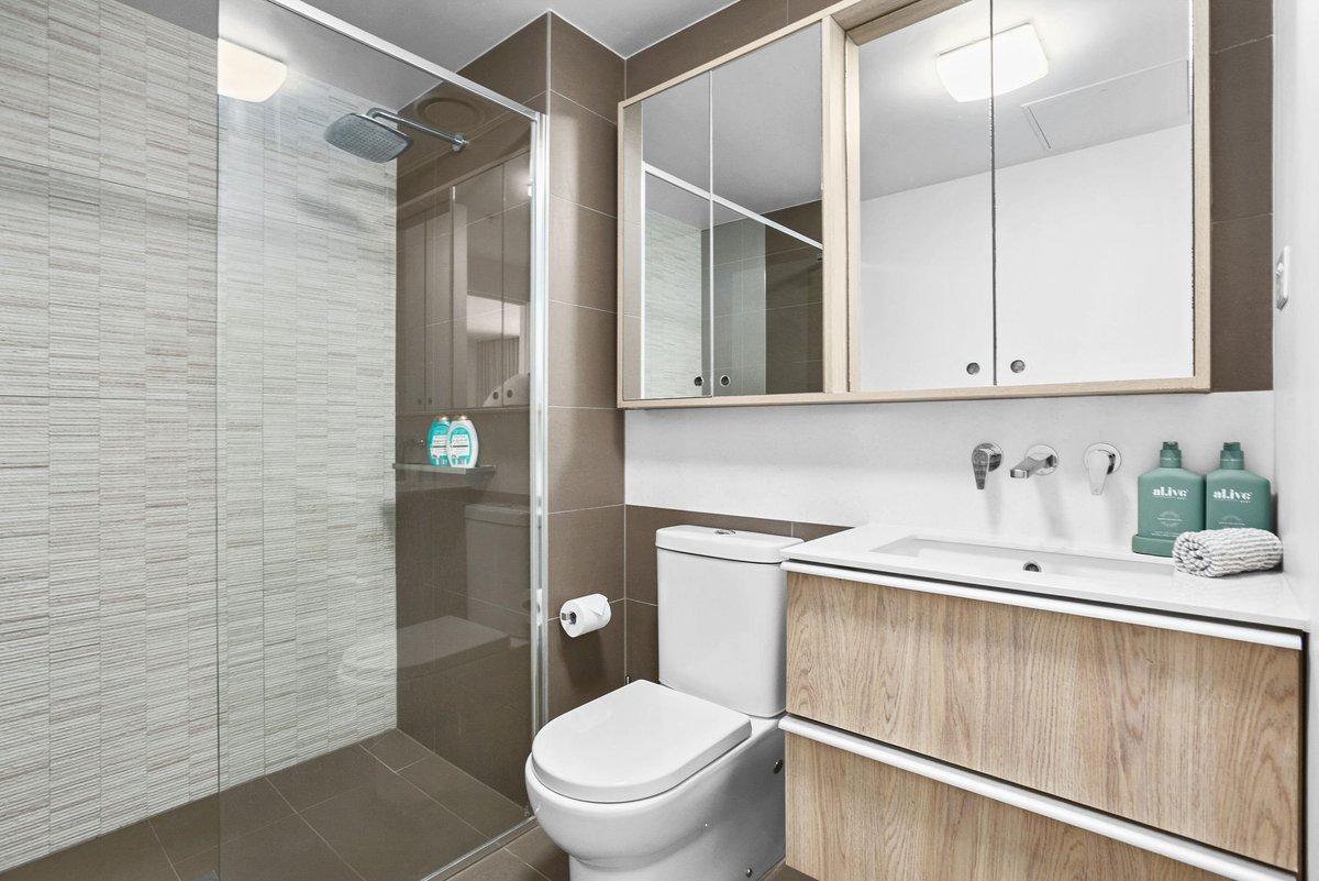 Unit 2209 / 3-5 Saint Kilda Road St Kilda - Residential for lease