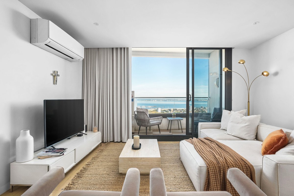 Unit 2209 / 3-5 Saint Kilda Road St Kilda - Residential for lease