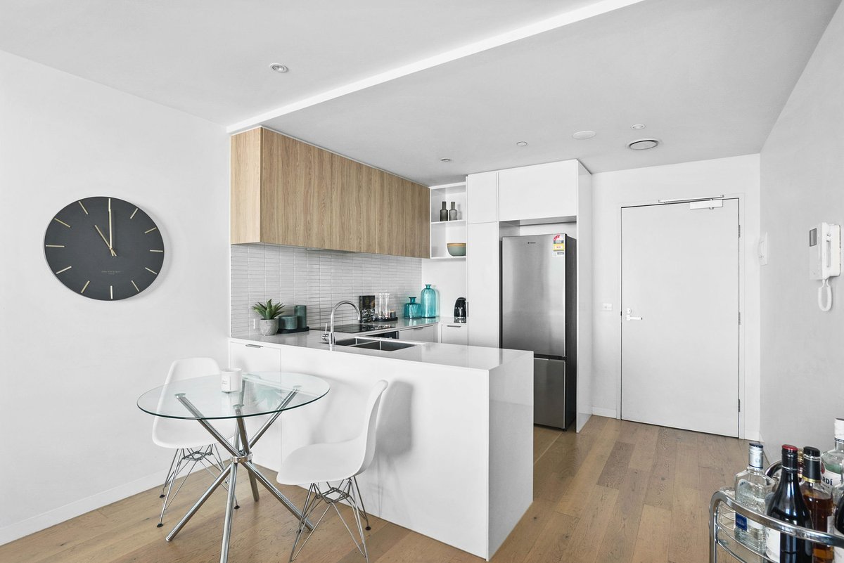 Unit 2209 / 3-5 Saint Kilda Road St Kilda - Residential for lease