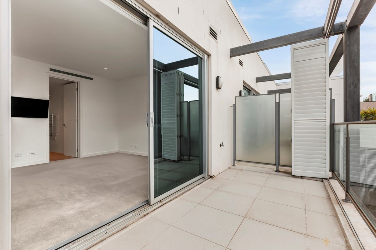 25 / 15 Beach Road Hampton - Residential for sale