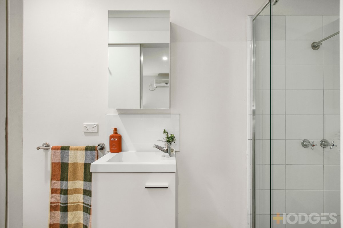 2 / 53 Lonsdale Avenue Hampton East - Residential for sale