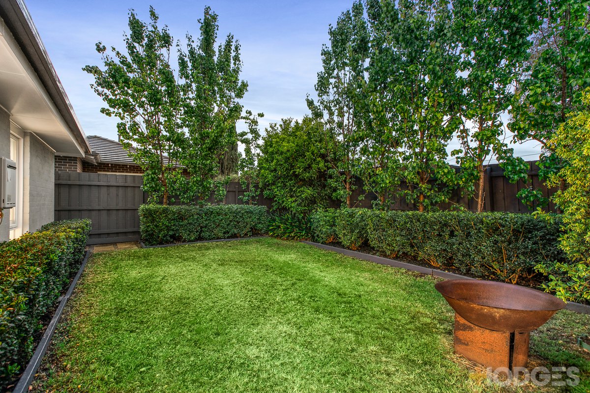 2 / 53 Lonsdale Avenue Hampton East - Residential for sale