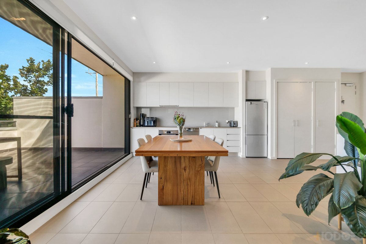 25 / 31-35 Como Parade East Mentone - Residential for sale