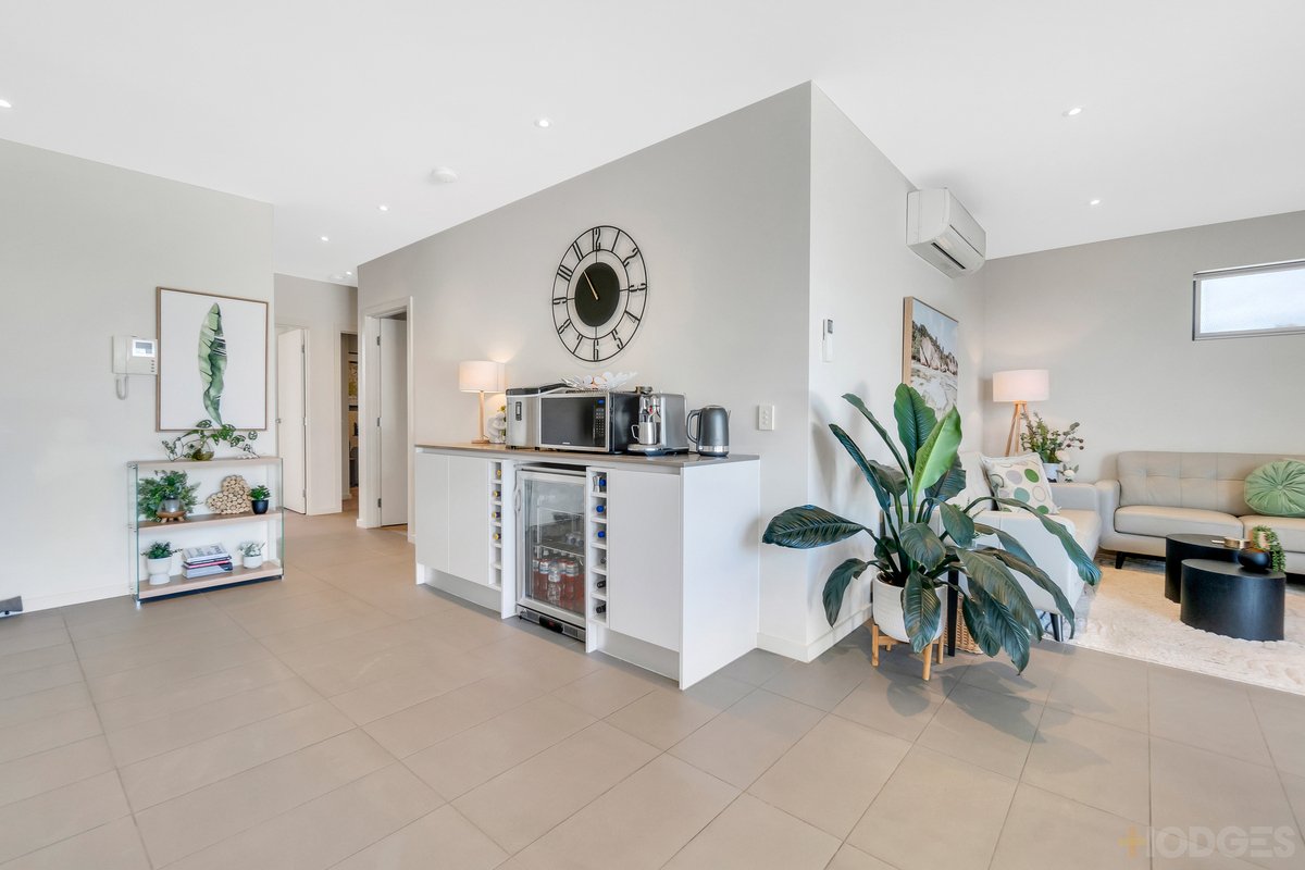 25 / 31-35 Como Parade East Mentone - Residential for sale