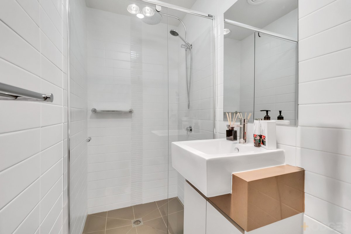 25 / 31-35 Como Parade East Mentone - Residential for sale