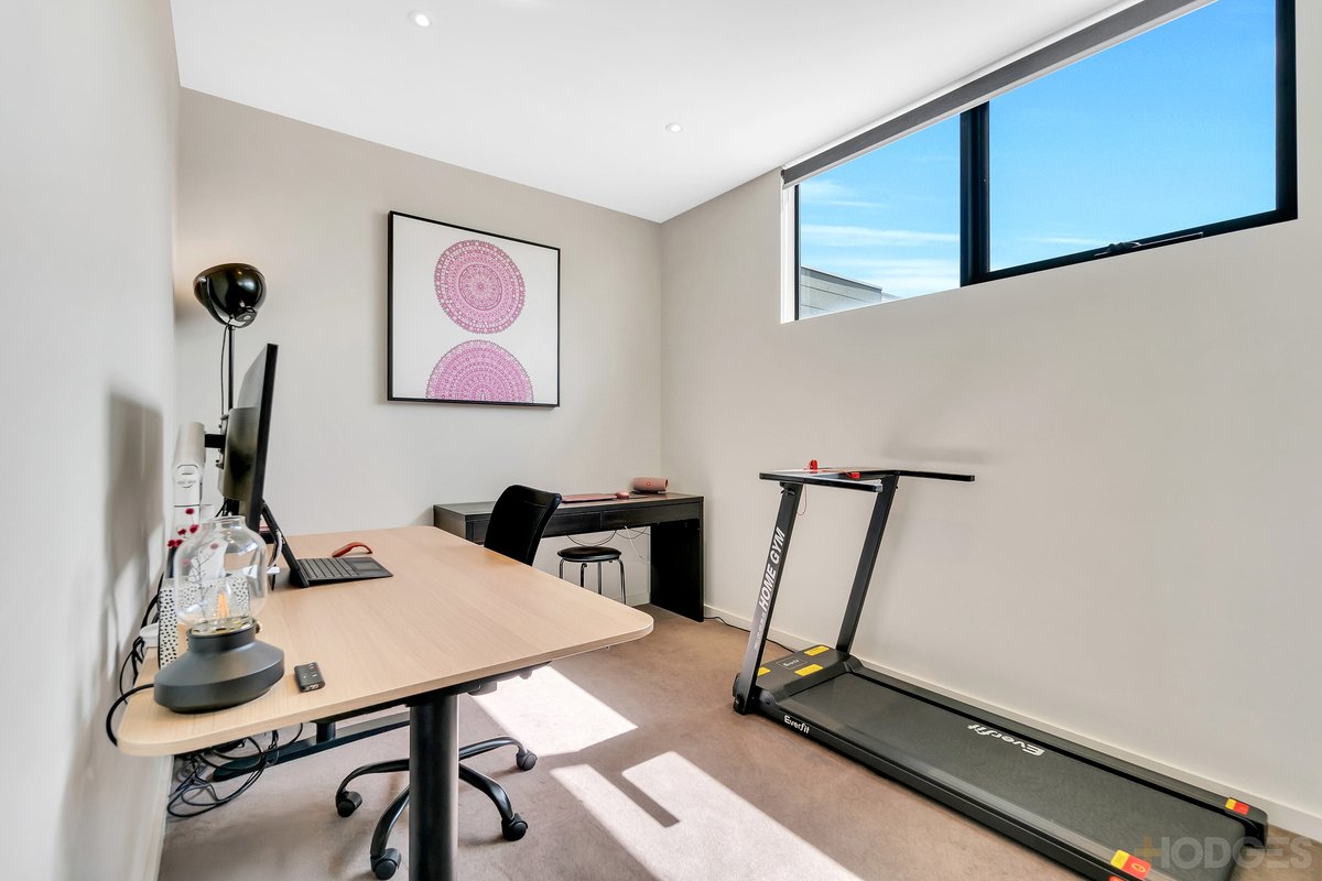 25 / 31-35 Como Parade East Mentone - Residential for sale
