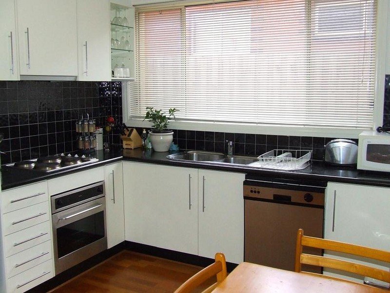 2 / 54 Hobbs Street SEDDON - Residential for sale