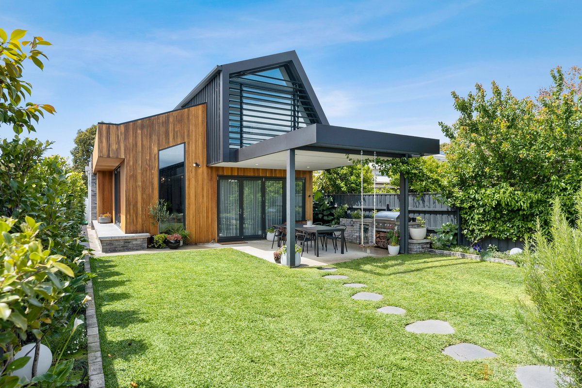 254 Yarra Street South Geelong - Residential for sale