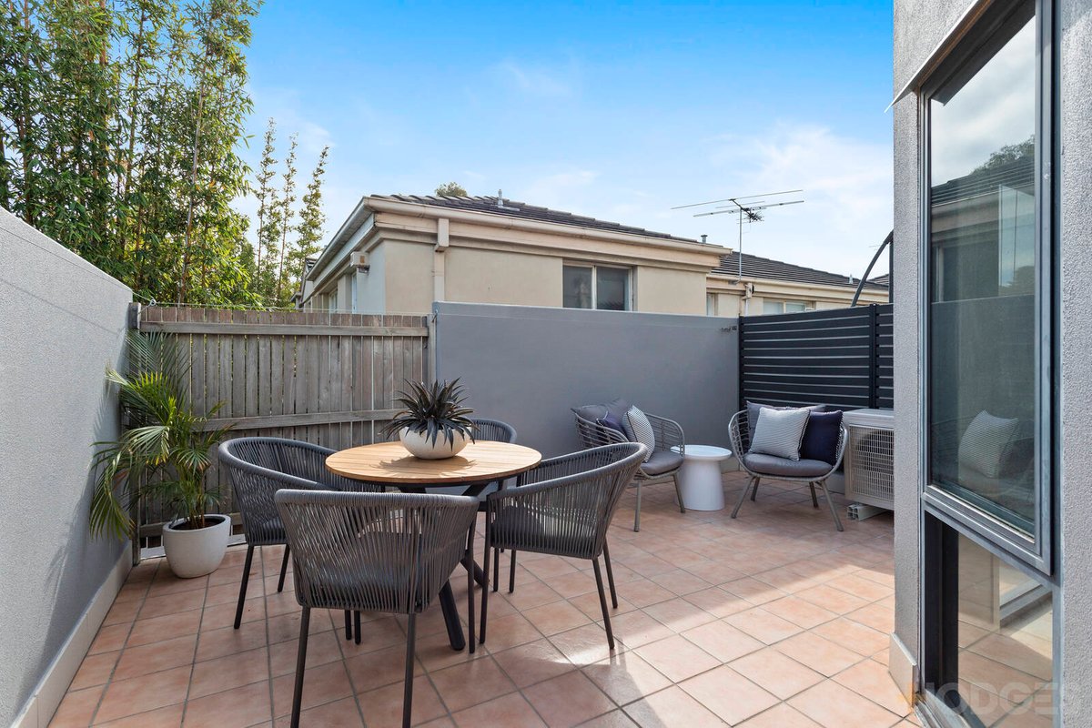 2 / 572 Hampton Street Hampton - Residential for sale