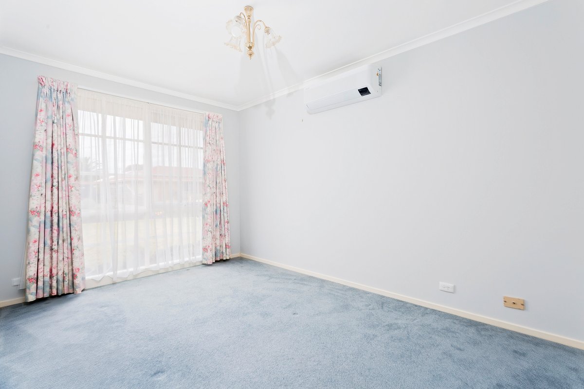 26 Burge Crescent Hoppers Crossing - Residential for sale