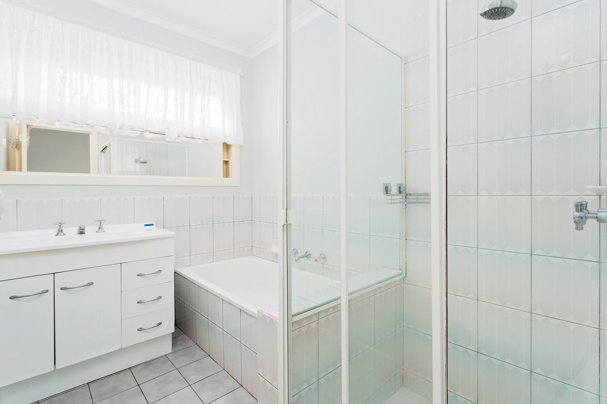 26 Burge Crescent Hoppers Crossing - Residential for sale