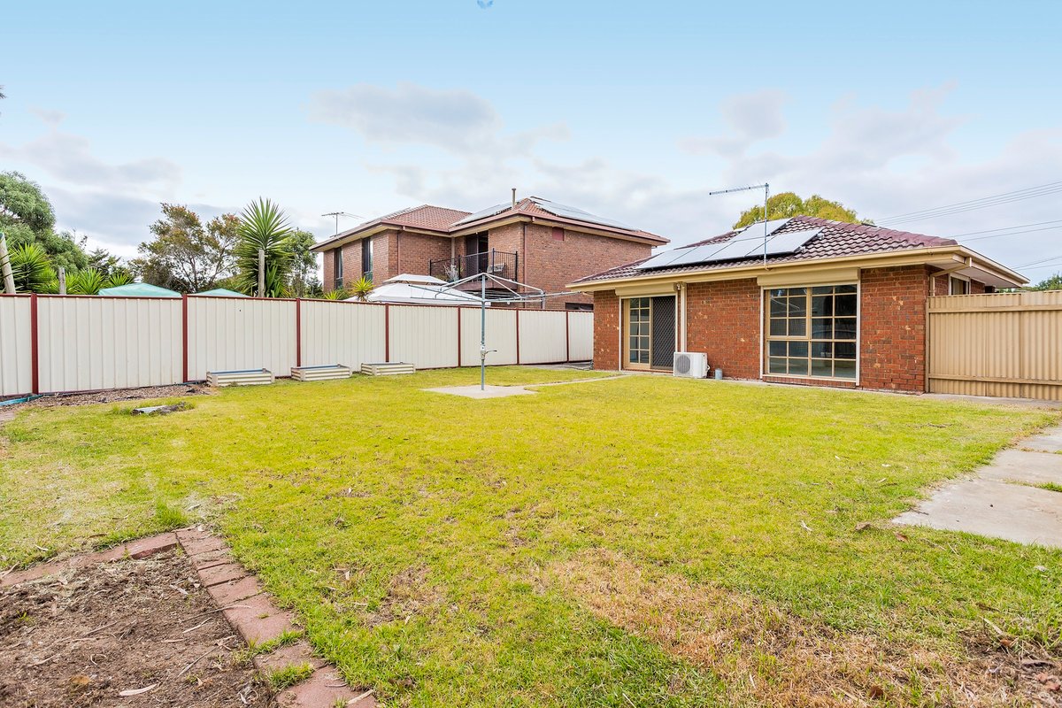 26 Burge Crescent Hoppers Crossing - Residential for sale
