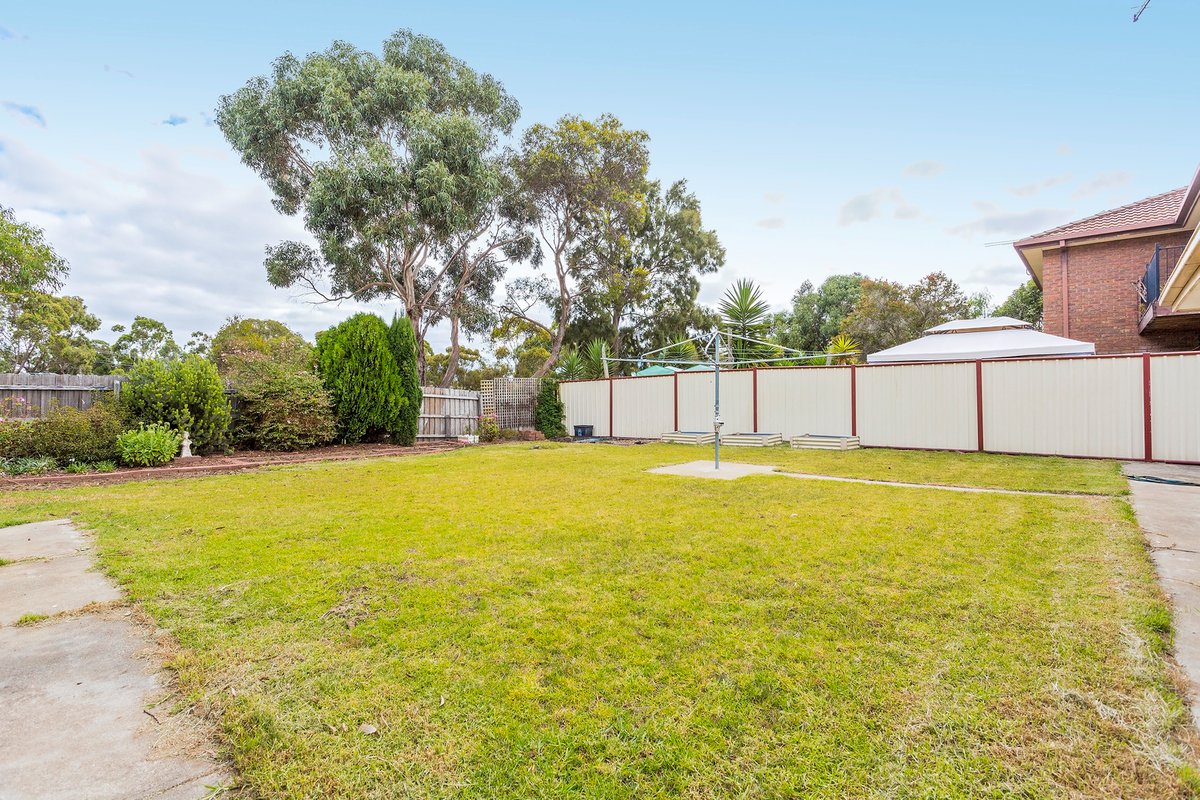 26 Burge Crescent Hoppers Crossing - Residential for sale