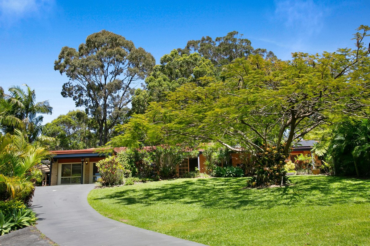 26 Cornwall Drive, Elanora QLD 4221