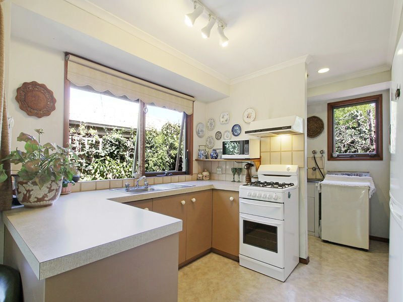 2 / 6 Evan Street PARKDALE - Residential for sale