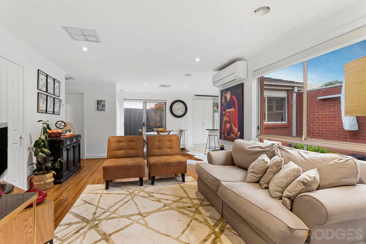 2 / 6 Flowerdale Road Hampton East - Residential for sale