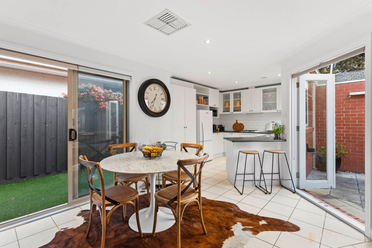 2 / 6 Flowerdale Road Hampton East - Residential for sale