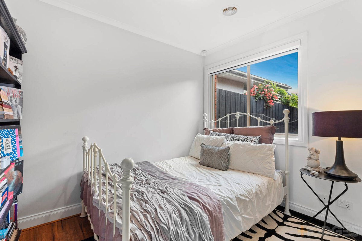 2 / 6 Flowerdale Road Hampton East - Residential for sale