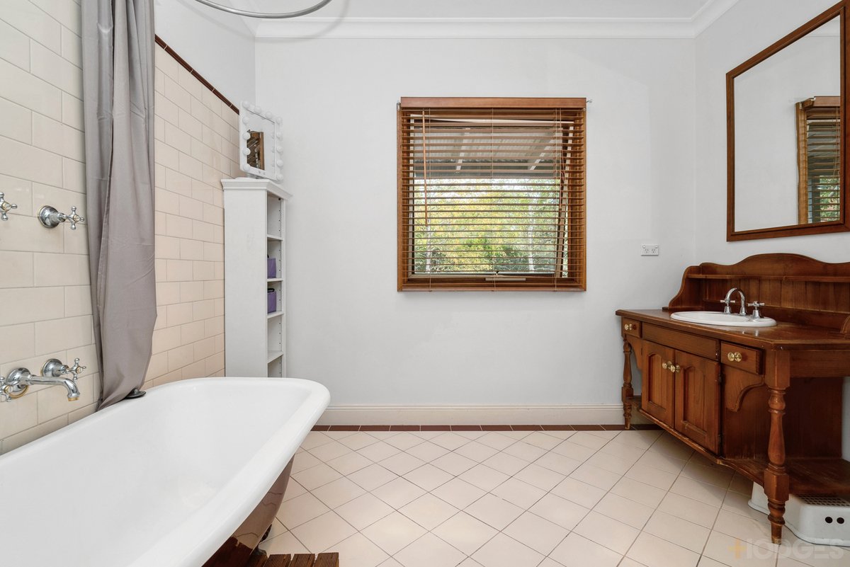 26 Kooralinga Drive Wandong - Residential for sale