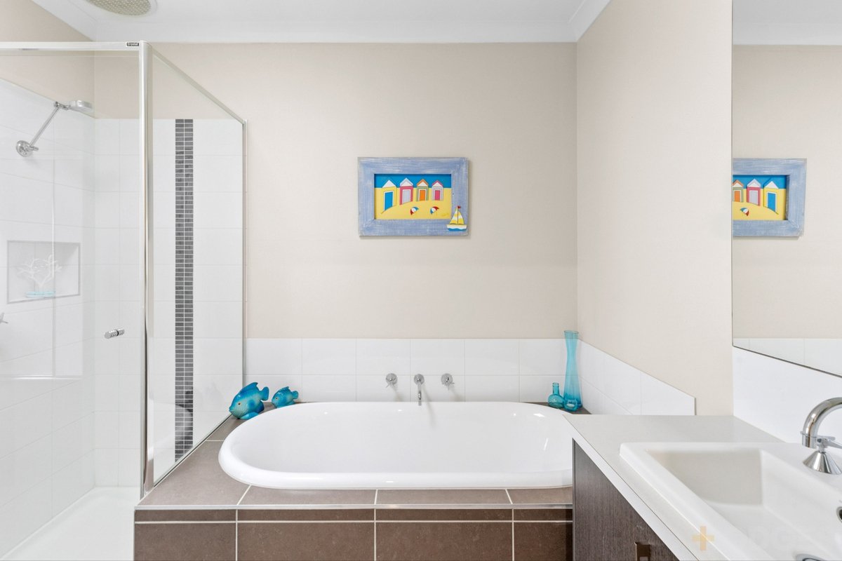 26 Penleigh Crescent Ocean Grove - Residential for sale