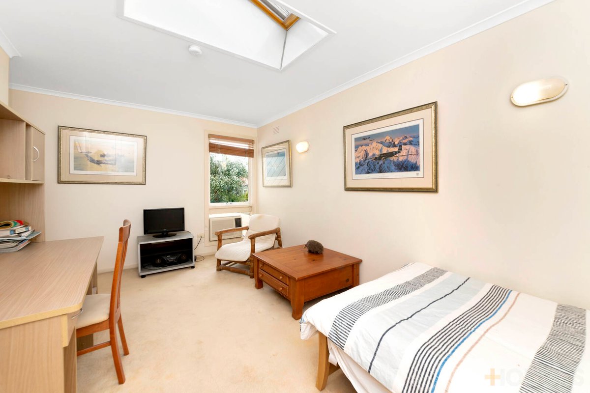 26 Retreat Road Hampton - Residential for sale