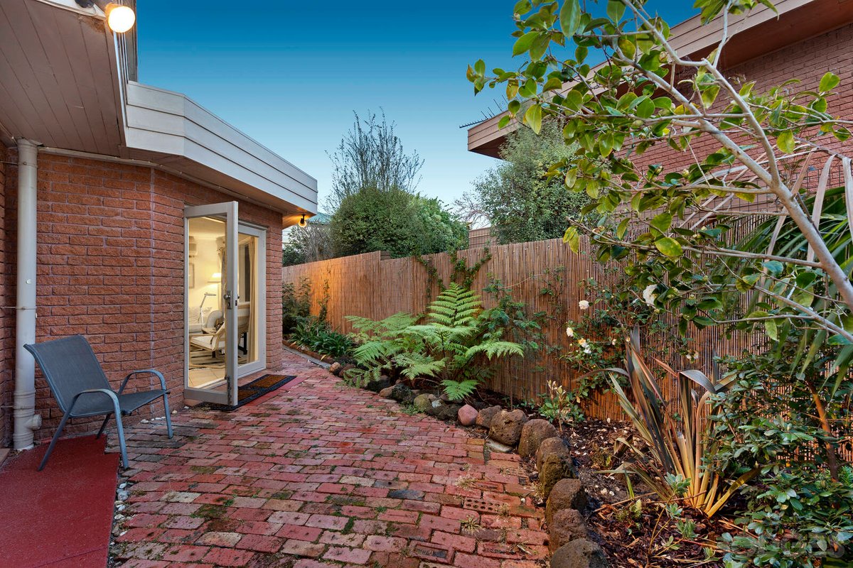 26 Retreat Road Hampton - Residential for sale