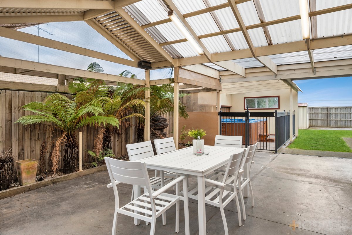 26 Roseview Way St Albans Park - Residential for sale