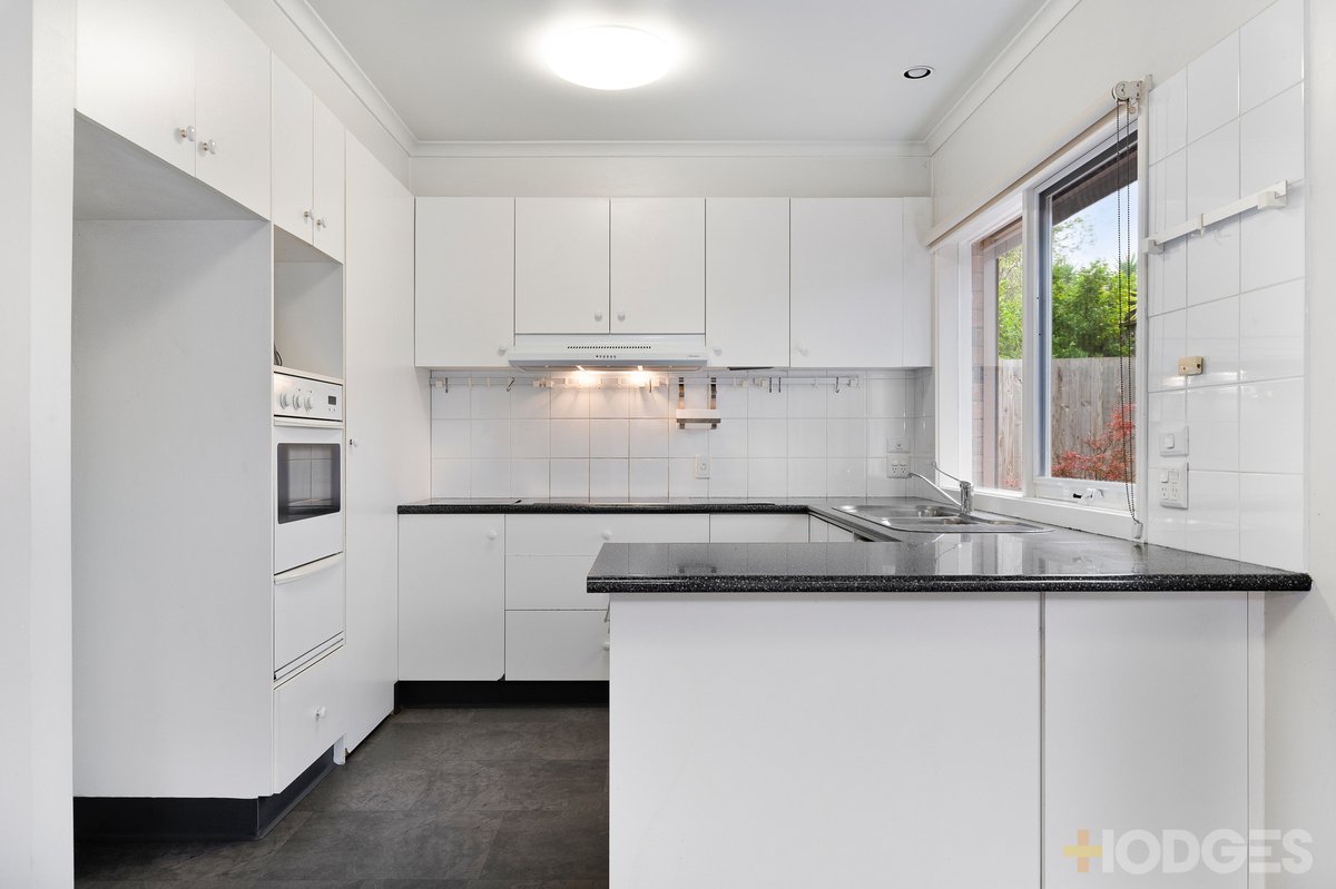 2 / 6 Winston Drive Caulfield South - Residential for sale