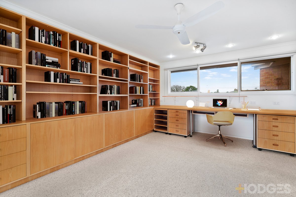 2 / 6 Winston Drive Caulfield South - Residential for sale