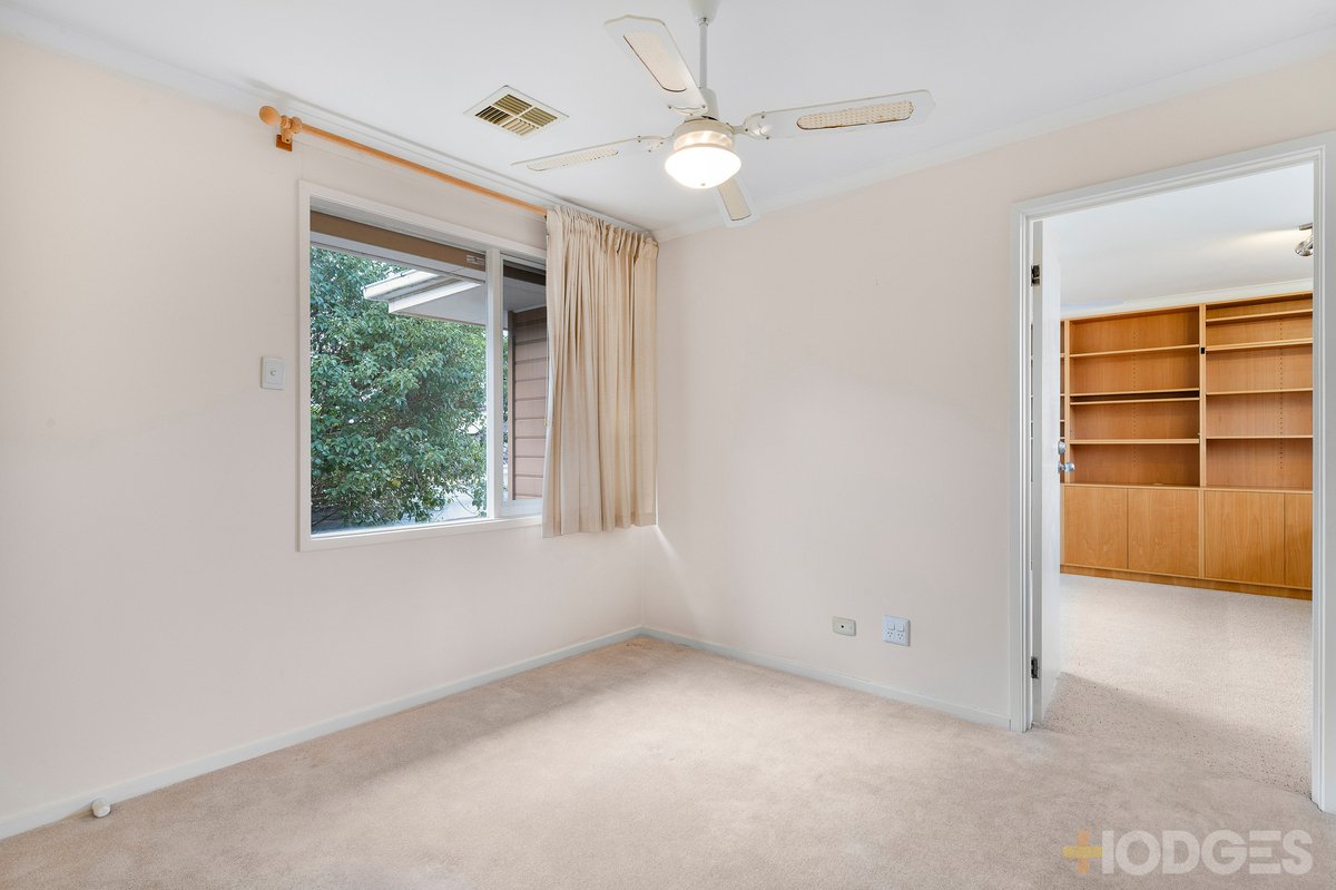 2 / 6 Winston Drive Caulfield South - Residential for sale