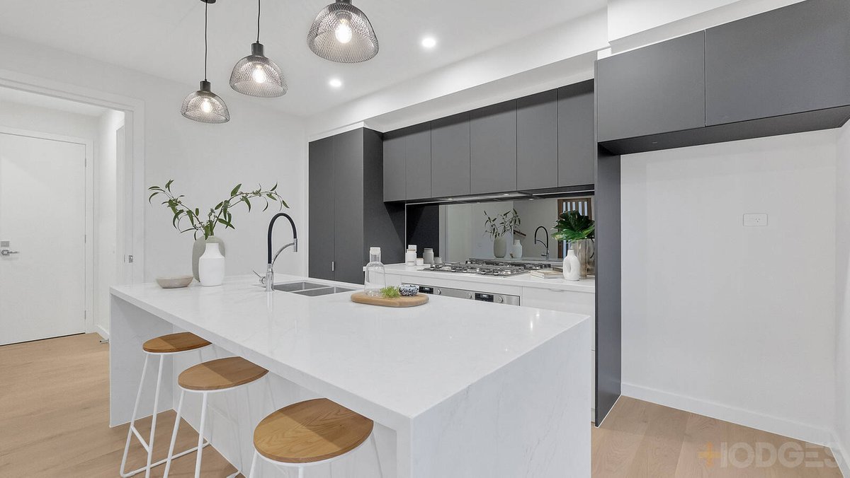 2 / 61 Follett Road Cheltenham - Residential for sale