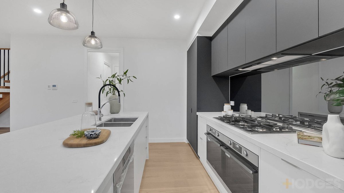 2 / 61 Follett Road Cheltenham - Residential for sale