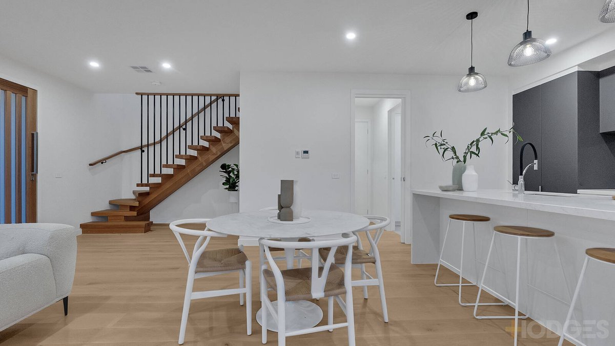 2 / 61 Follett Road Cheltenham - Residential for sale