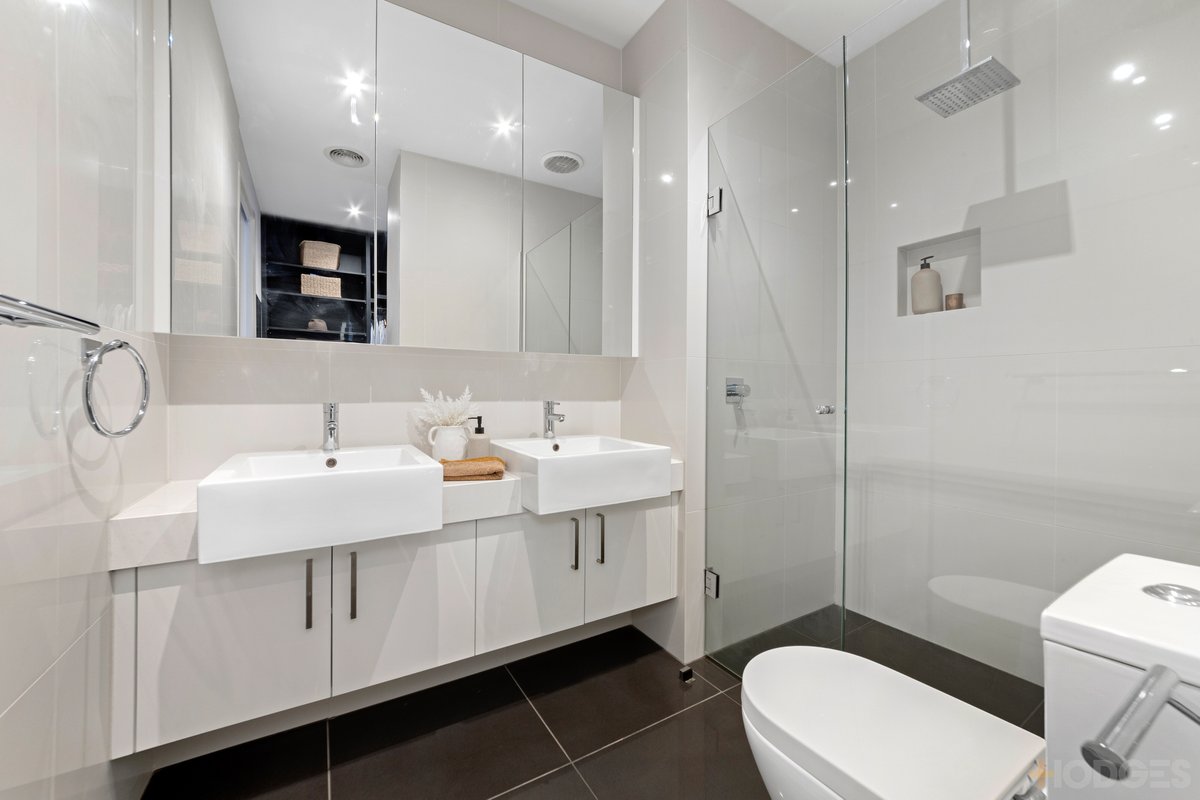 2 / 62 Highett Road Hampton - Residential for sale