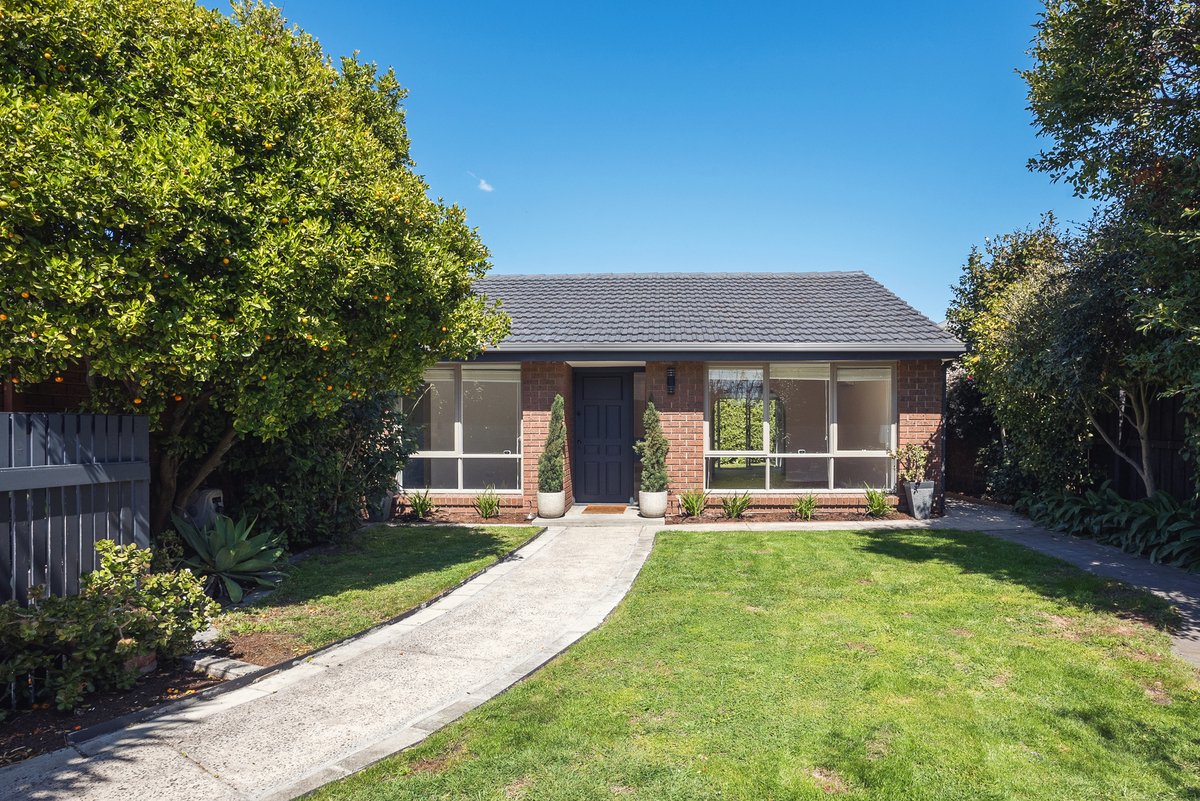 2 / 62 Lower Dandenong Road Parkdale - Residential for sale
