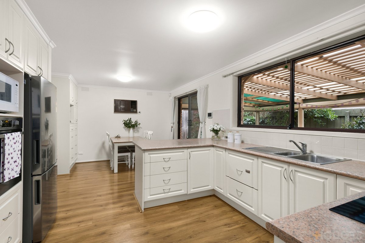 2 / 69 Crisp Street Hampton - Residential for lease