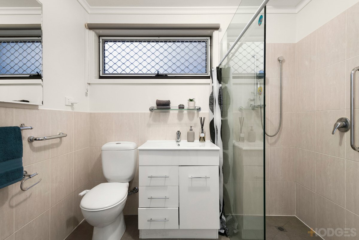 2 / 69 Crisp Street Hampton - Residential for lease