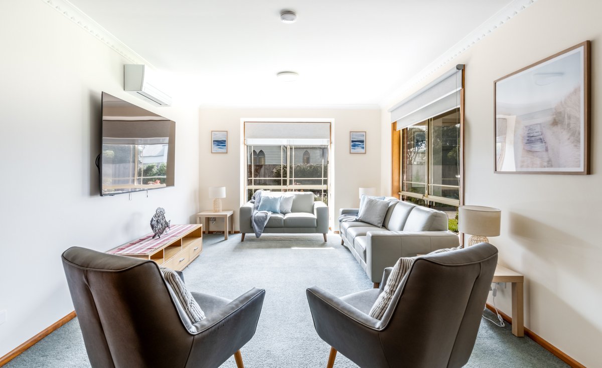 2 / 69 Hitchcock Ave Barwon Heads - Residential for lease