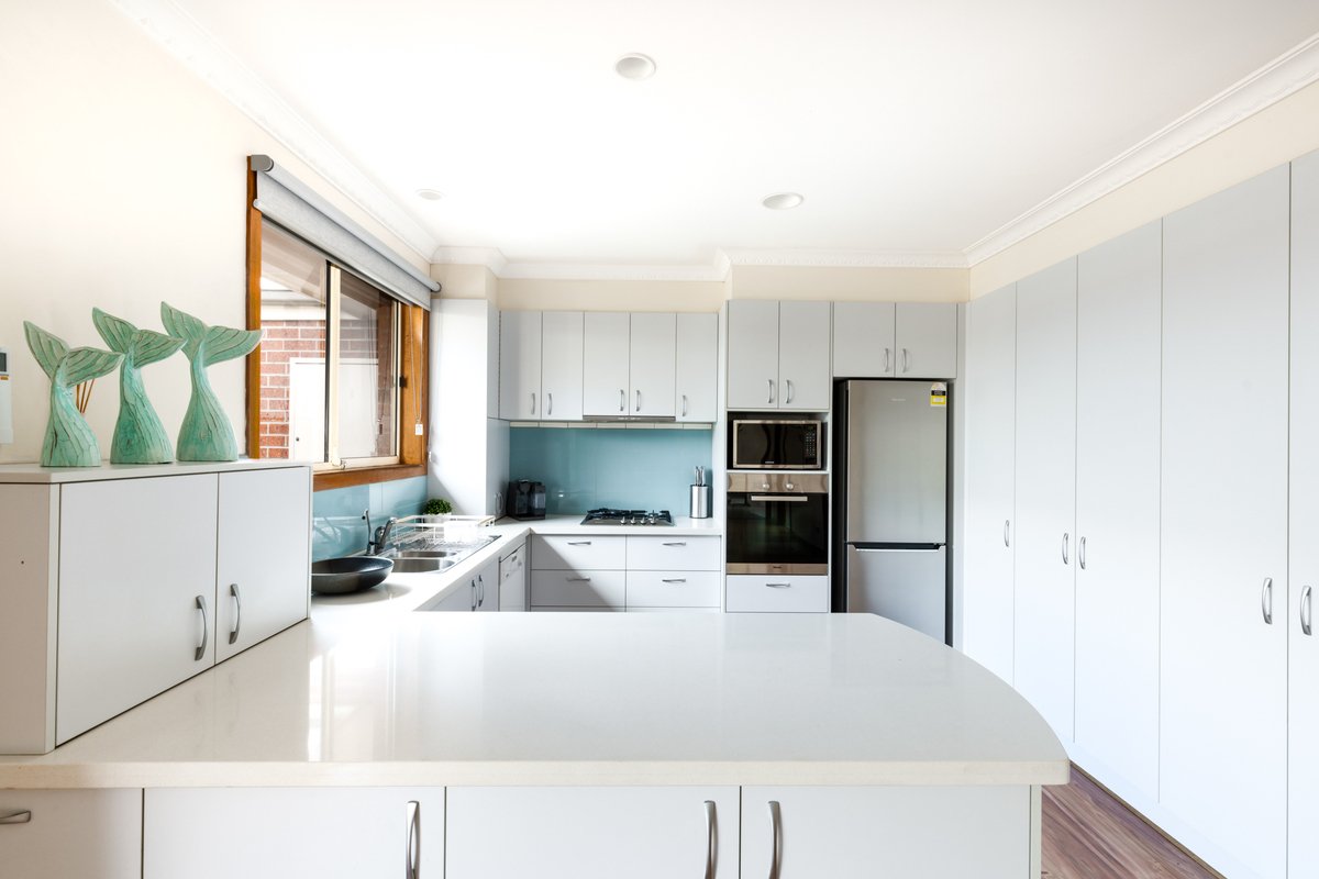 2 / 69 Hitchcock Ave Barwon Heads - Residential for lease