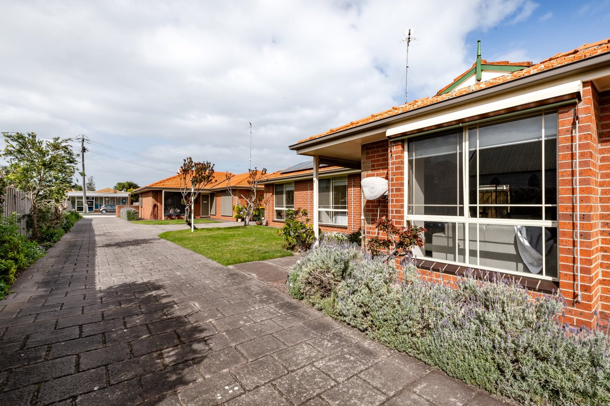 2 / 69 Hitchcock Ave Barwon Heads - Residential for lease
