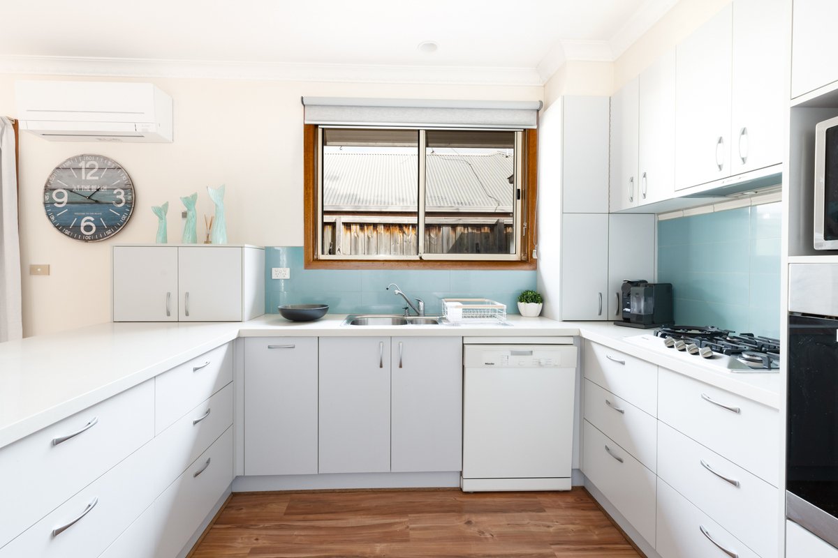 2 / 69 Hitchcock Ave Barwon Heads - Residential for lease