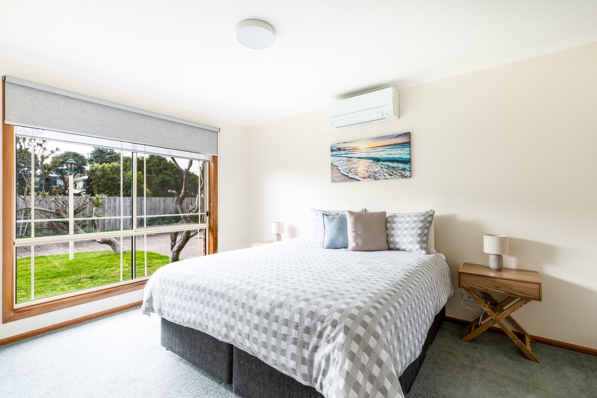 2 / 69 Hitchcock Ave Barwon Heads - Residential for lease