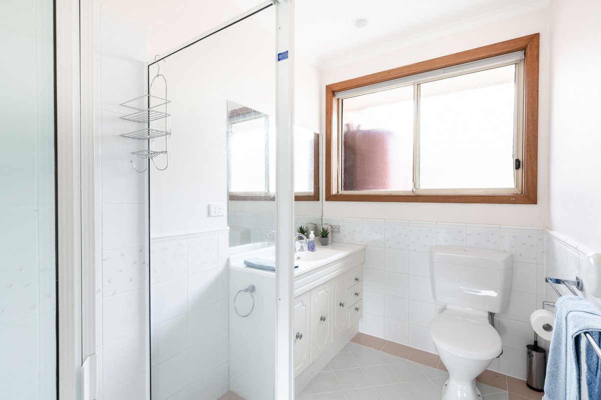 2 / 69 Hitchcock Ave Barwon Heads - Residential for lease