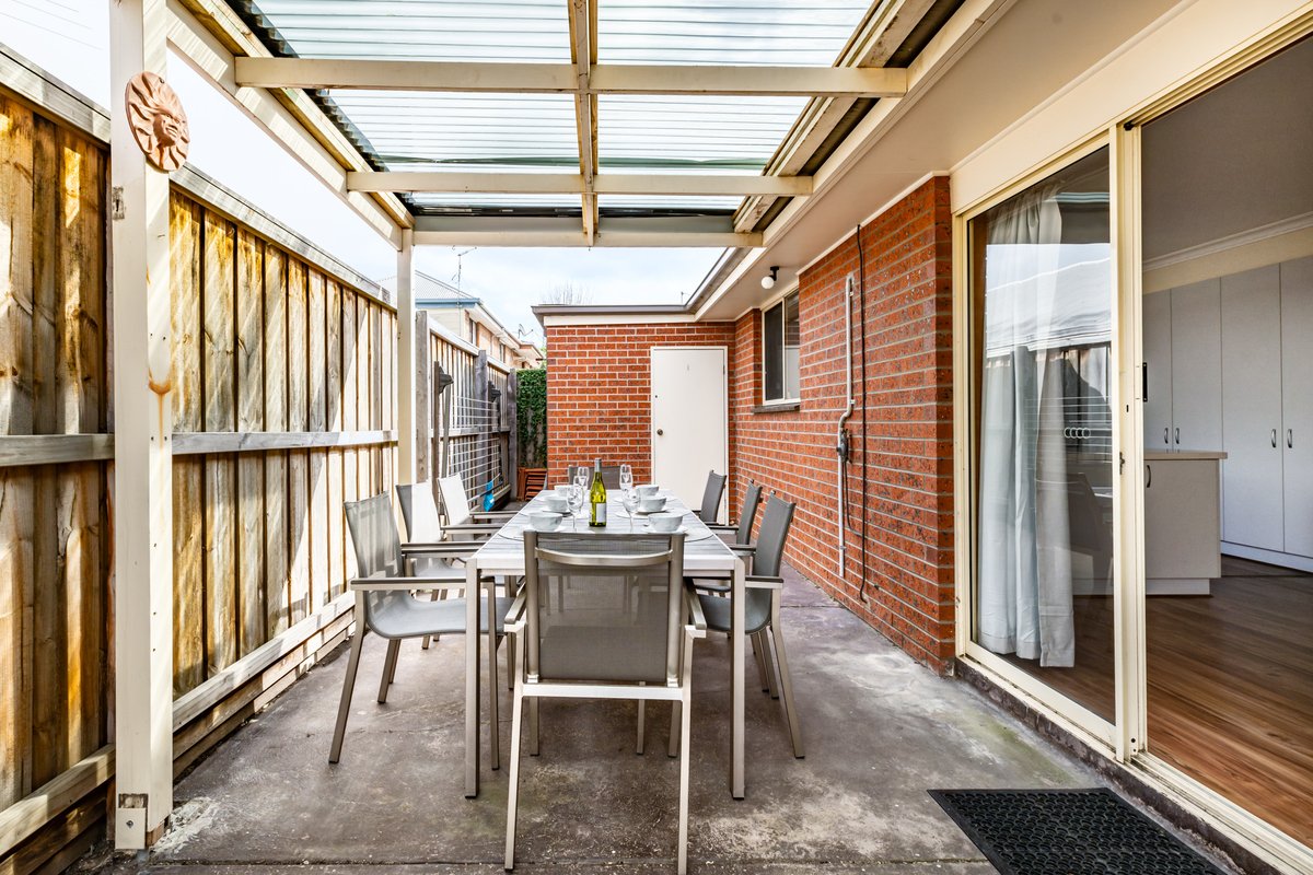 2 / 69 Hitchcock Ave Barwon Heads - Residential for lease