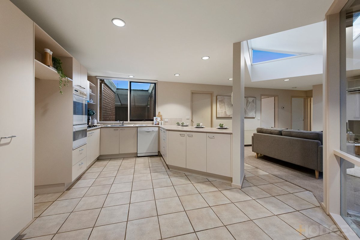 2 / 7 Arkaringa Crescent Black Rock - Residential for sale