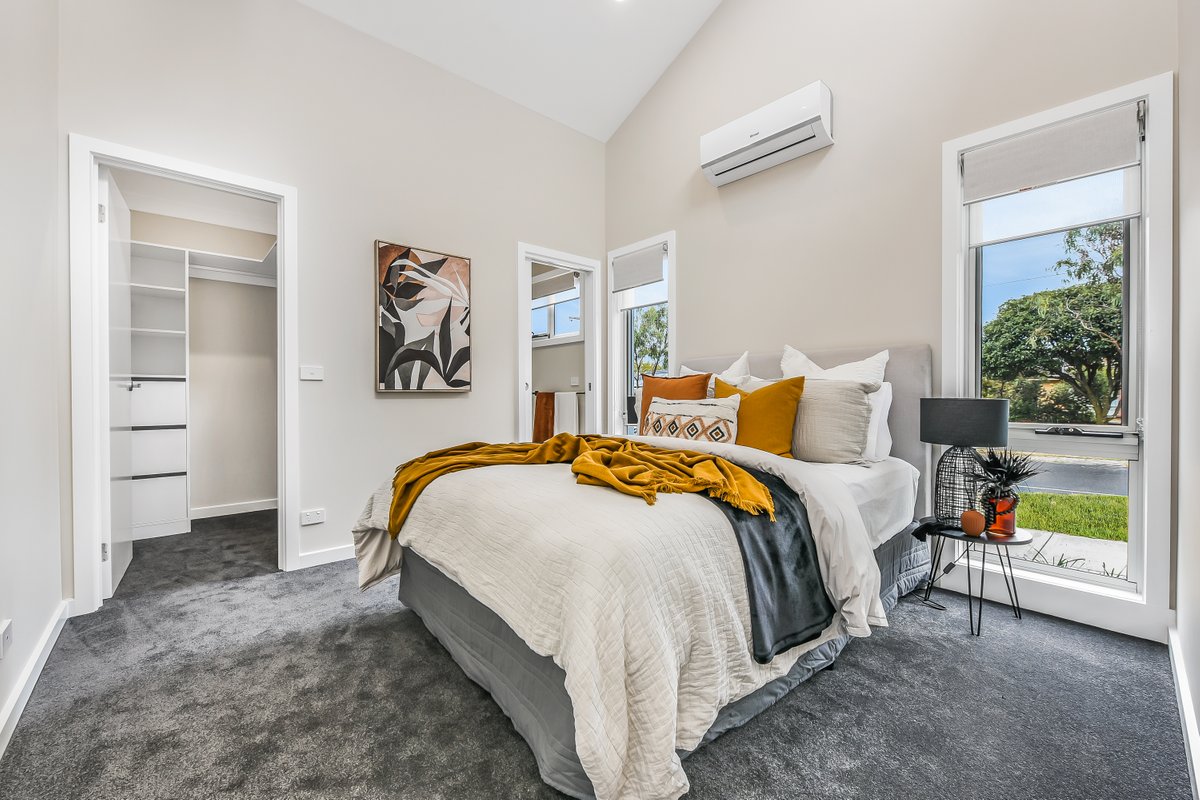 27 Broderick Road Carrum Downs - Residential for sale