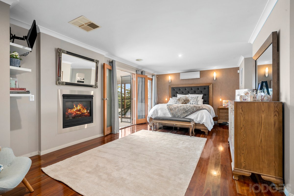 27 Caradon Drive Truganina - Residential for sale