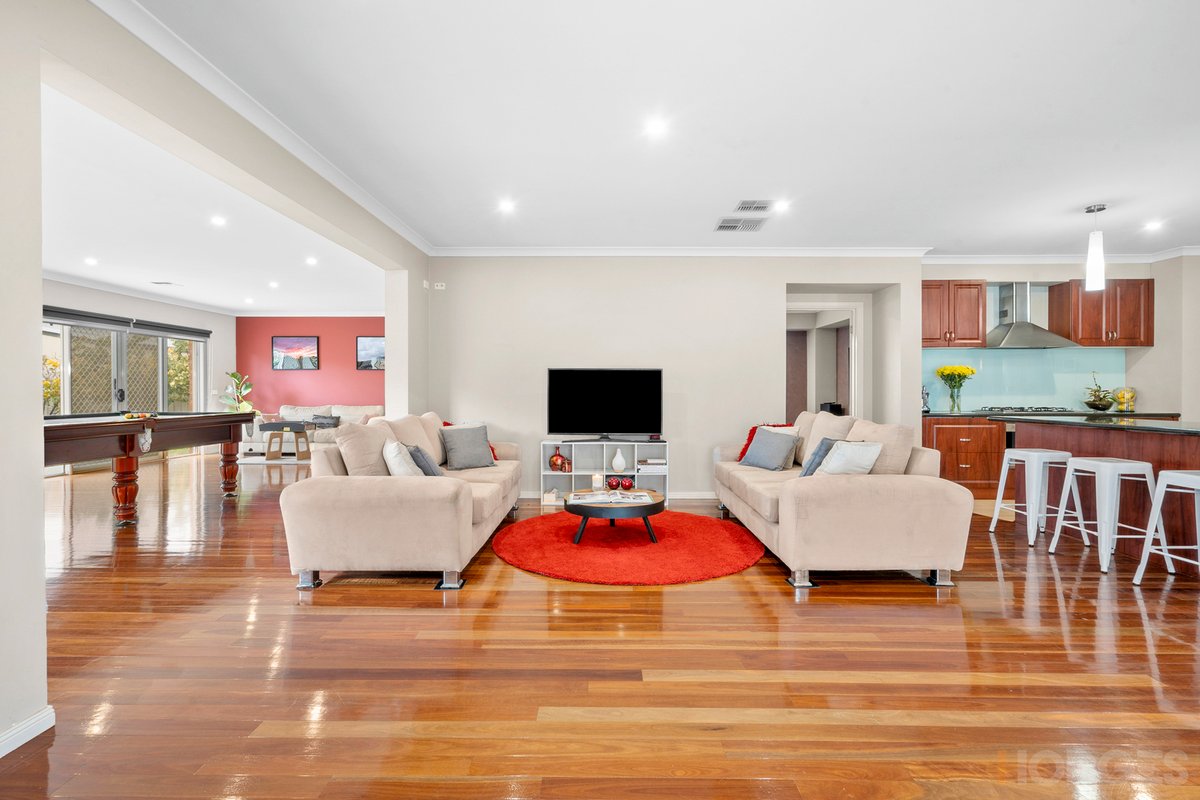 27 Caradon Drive Truganina - Residential for sale