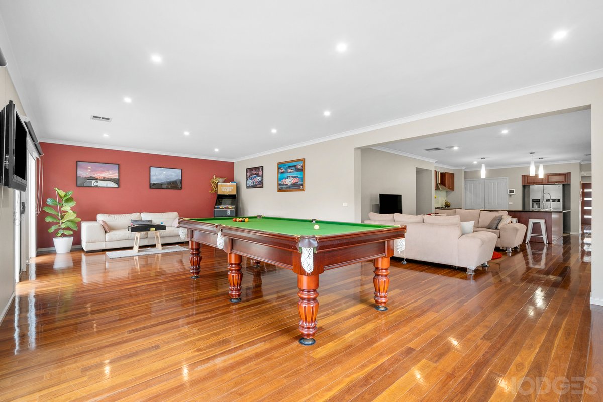 27 Caradon Drive Truganina - Residential for sale