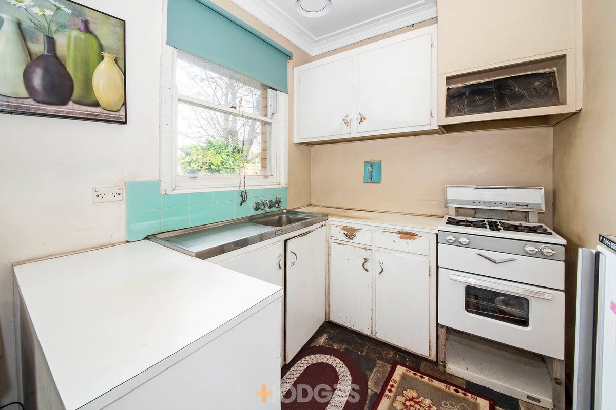 2 / 7 Como Parade East  Mentone - Residential for sale